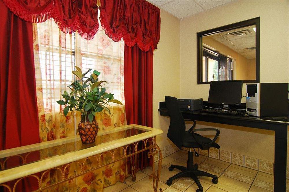 Best Western Temple Inn & Suites Зручності фото